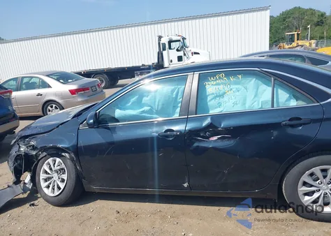 2016 Toyota Camry Le из США, поврежденный, VIN 4T4BF1FK2GR542940